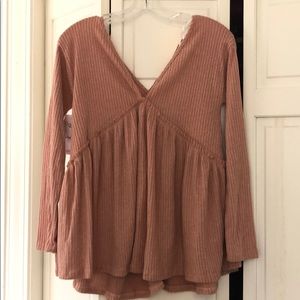 Long sleeve V-neck top